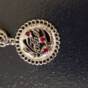 💚 Vintage silver Mom charm